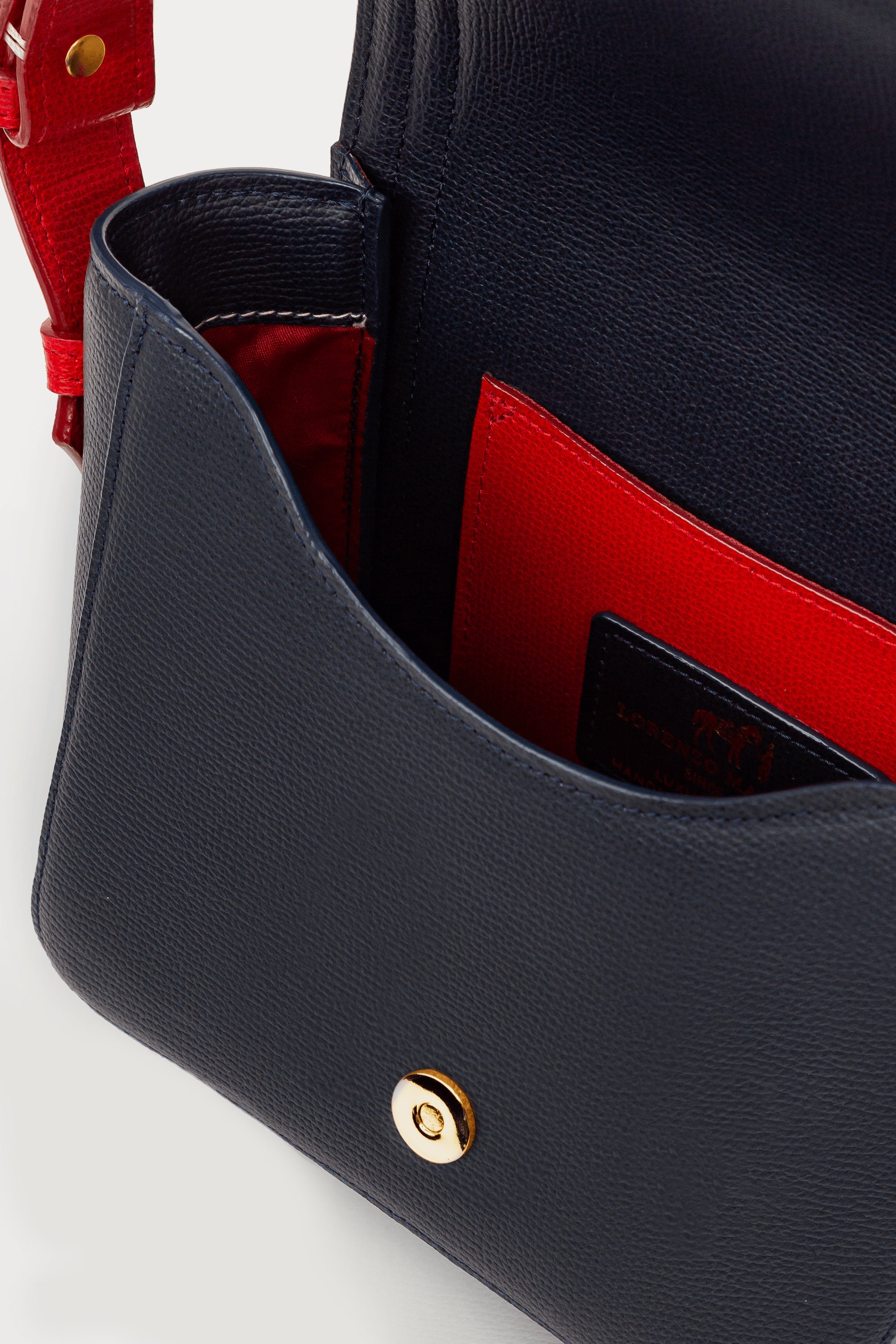 Crossbody VII - London